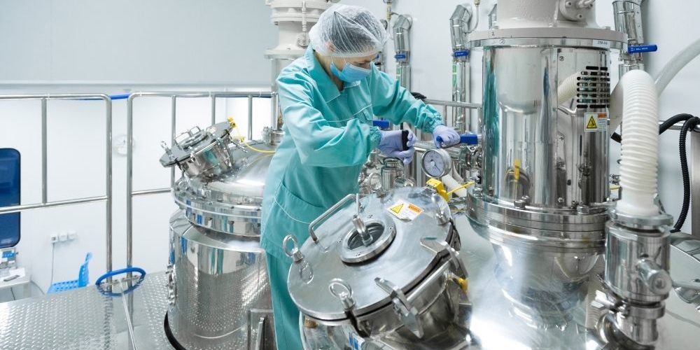 CapitalResinCorporation 99250 Development Chemical Manufacturing Blogbanner1 1000x500 1.jpg